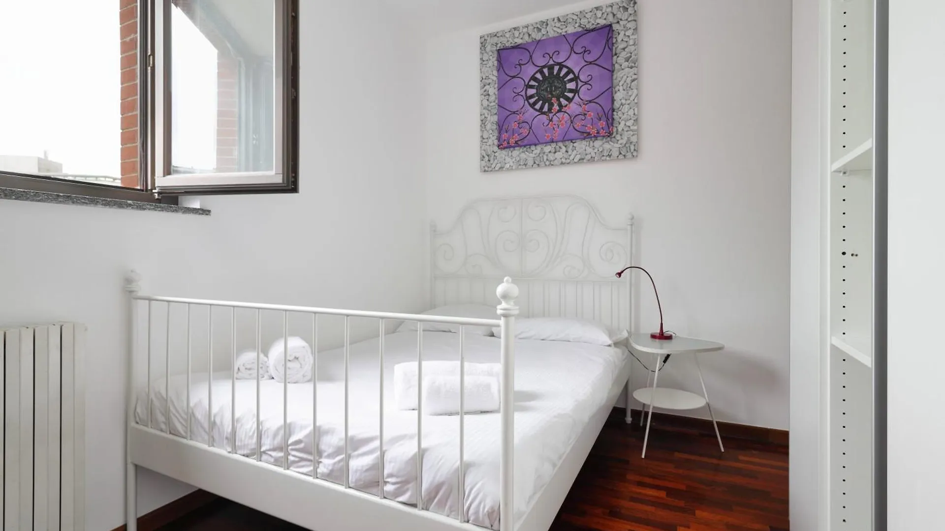 Joivy Lovely 4-Bed Flat With Balcony Apartment Milan Italy