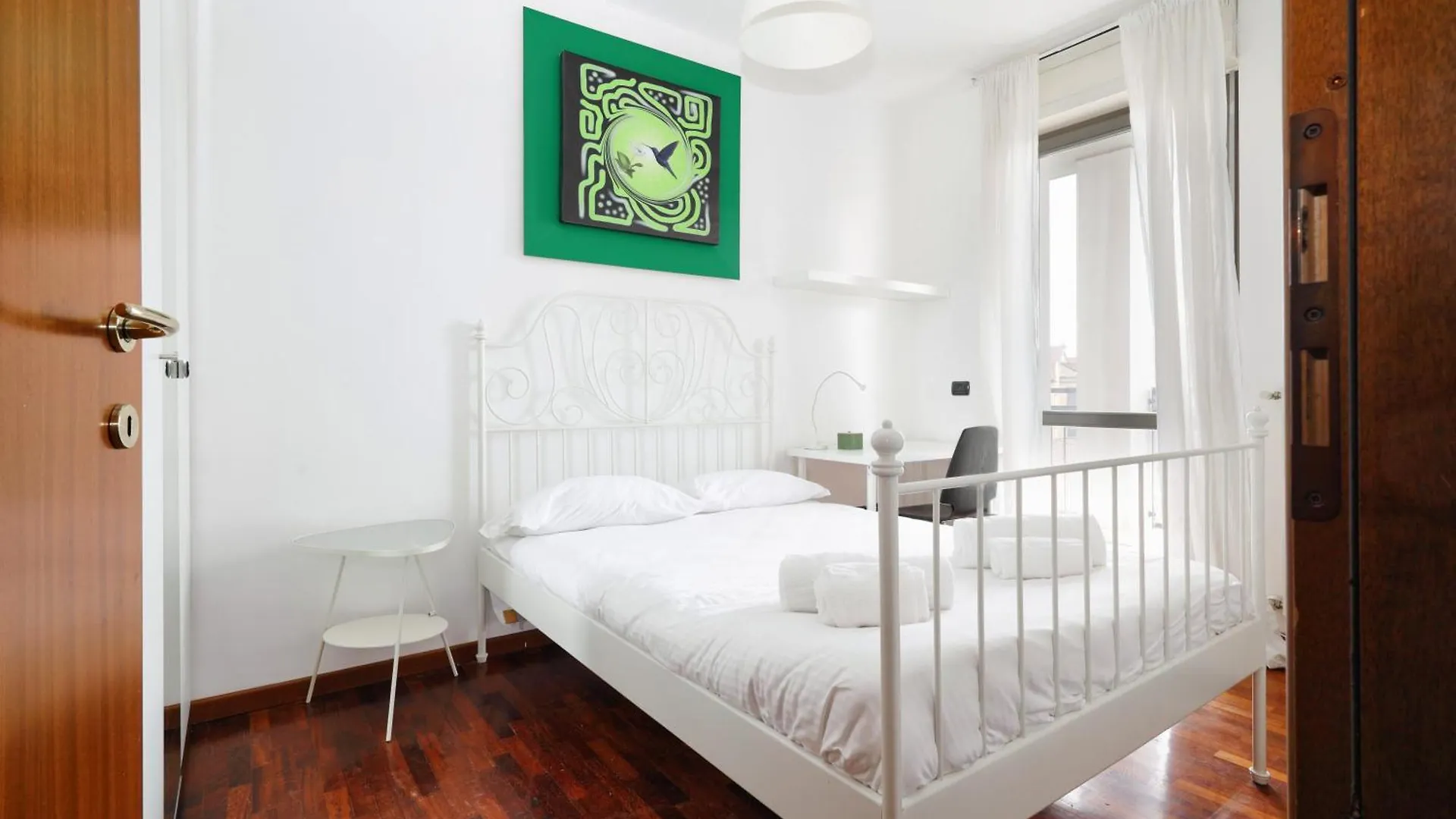 Joivy Lovely 4-Bed Flat With Balcony Apartment Milan 0*,