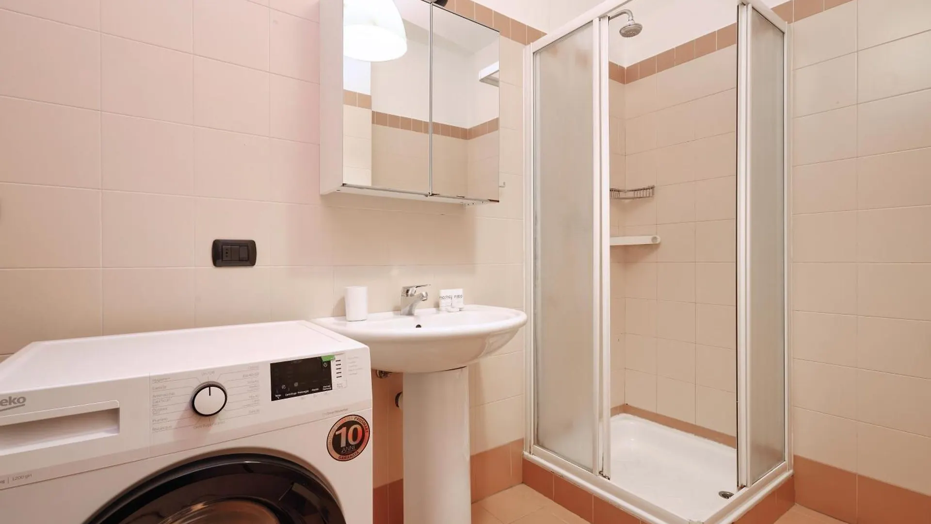 밀라노 Joivy Lovely 4-Bed Flat With Balcony 아파트 0*,  이탈리아