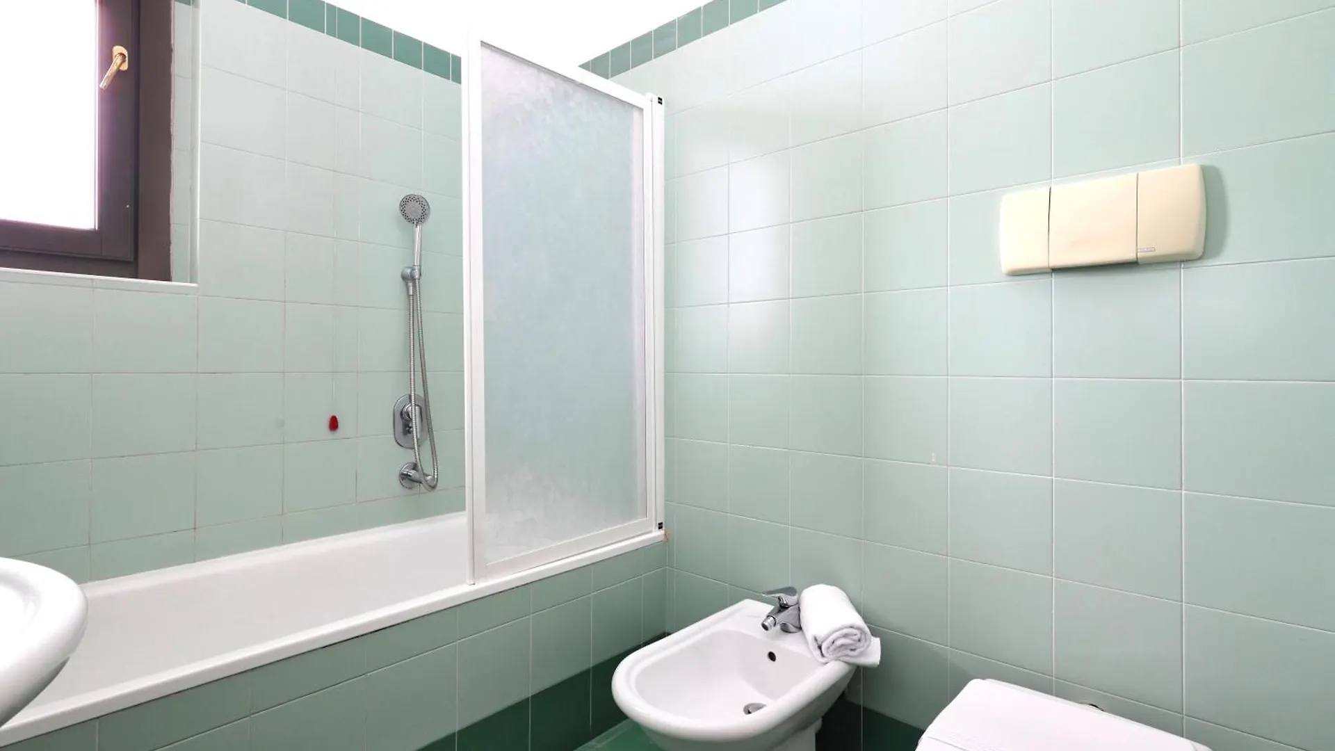 밀라노 Joivy Lovely 4-Bed Flat With Balcony 아파트